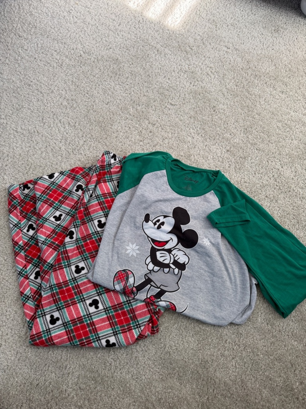 Disney Green & Gray Mickey Mouse Plaid Holiday Pajama Set